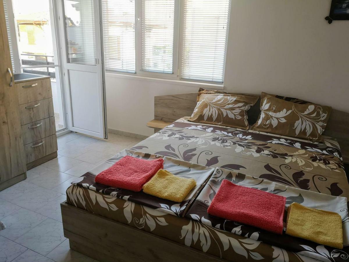 Guestrooms Stoyanovi Chernomorets Exterior foto